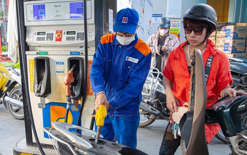 Điều chỉnh đồng loạt giá xăng dầu từ chiều 30/7