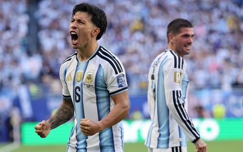 Ngôi sao World Cup 2026 hôm nay: Lisandro Martinez, ‘Phao cứu sinh’ đưa Argentina bước tiếp trên hành trình lịch sử
