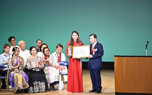 Đại diện Việt Nam là người nước ngoài duy nhất nhận Giải thưởng “Cộng đồng cho Công dân Toàn cầu” 2026
