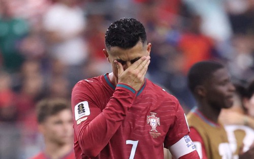 Ronaldo bật khóc khi chia tay World Cup cuối cùng trong sự nghiệp