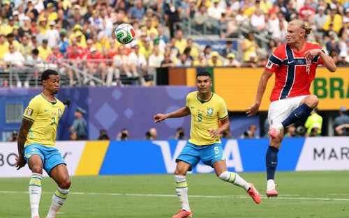 Lần đầu tiên trong lịch sử World Cup: Brazil, Đức và Italy không góp mặt ở tứ kết