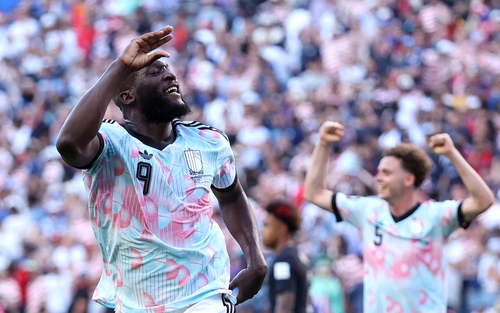 Lukaku: Gã bất tử trên ghế dự bị của Bỉ