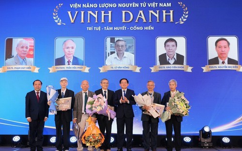 Phó Thủ tướng Hồ Quốc Dũng: Đưa khoa học hạt nhân trở thành động lực then chốt cho sự phát triển đất nước 