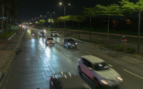 Đề xuất thí điểm làn vượt xe trên cao tốc từ quý IV/2026