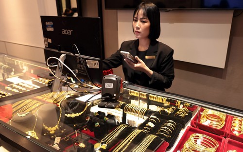 Giá vàng hôm nay 11/8: Vàng SJC tăng 1,4 triệu đồng/lượng