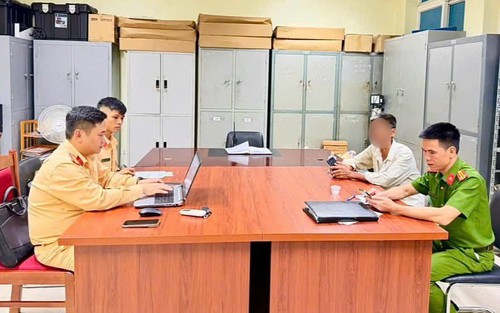 Xử phạt chủ xe ô tô gần 500 triệu đồng do vi phạm giao thông gần 100 lỗi