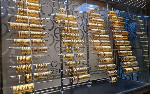 Giá vàng thế giới tăng lên mức cao nhất trong hơn hai tháng