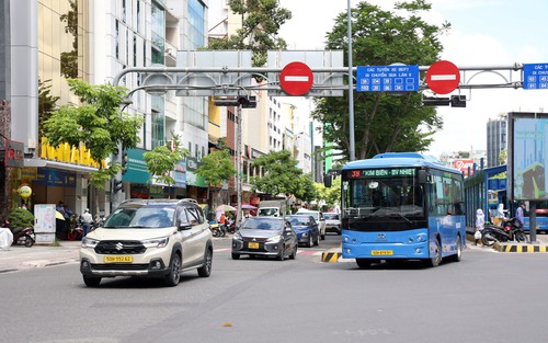 Lượng hành khách sử dụng xe buýt tăng mạnh sau hơn 1 tháng miễn phí vé