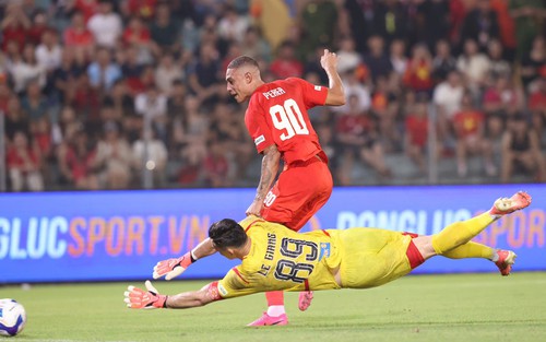 Thủ môn hay nhất ASEAN Cup trước thử thách cực đại