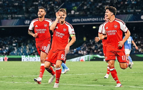 Arsenal: Odegaard đã thấp thoáng hình bóng Bergkamp