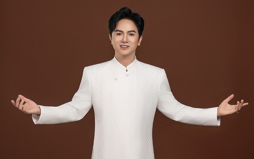 Quán quân Tuyệt đỉnh song ca Khưu Huy Vũ thanh lịch trong bộ ảnh thời trang mới
