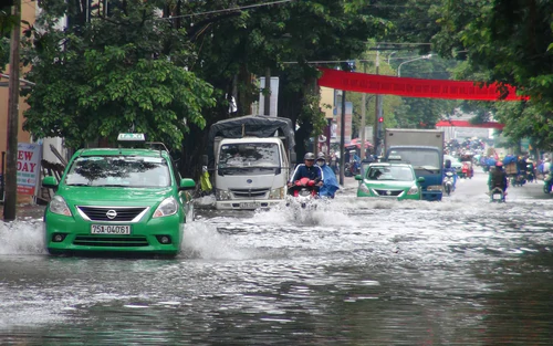 Dự báo thời tiết ngày 11/9: Mưa lớn ở Trung Bộ có khả năng kéo dài và phức tạp