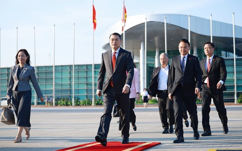Thủ tướng Lê Minh Hưng lên đường dự Hội nghị thượng đỉnh BRICS lần thứ 18
