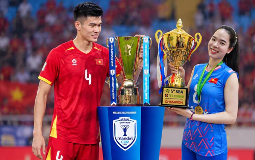 Cặp 'người khổng lồ' Thanh Thúy, Quang Kiệt cầm cờ Việt Nam tại lễ khai mạc ASIAD 2026