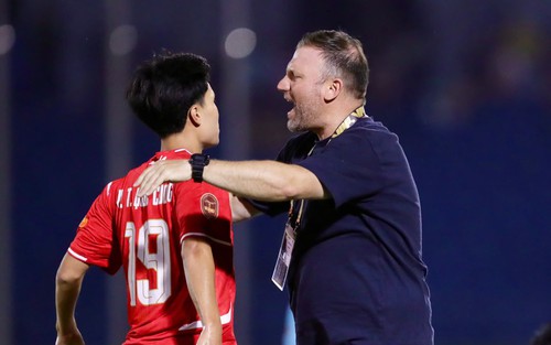 Hà Nội FC và áp lực cho HLV Harry Kewell 
