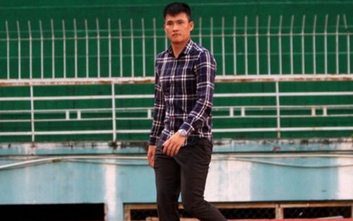 Công Vinh đối thoại với CĐV: 'Nếu TPHCM năm sau không mạnh, em xin nghỉ làm'