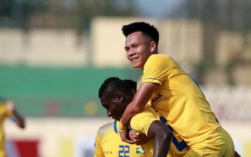 Video clip highlights bàn thắng SLNA 2-1 Tampines Rovers