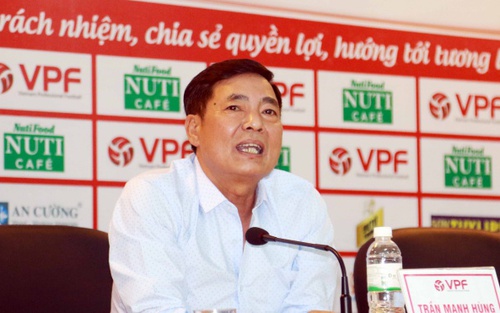 Chửi Phó ban trọng tài, 'sếp phó' VPF buộc phải từ chức