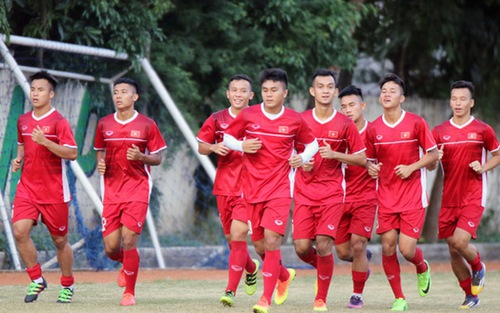 Thắng Lào 4-1, U19 Việt Nam chờ quyết đấu Indonesia