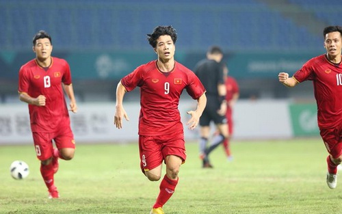 ASIAD ngày 25/8: Lê Tú Chinh vào bán kết 100m nữ
