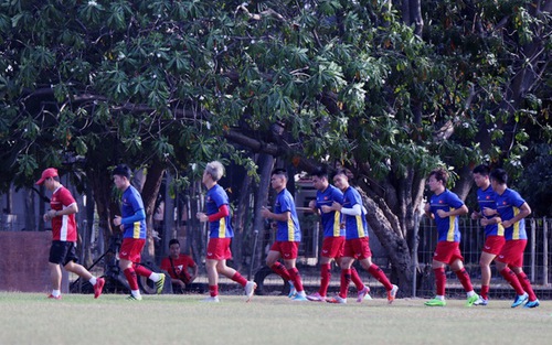 U23 Việt Nam tập dưới nắng 40 độ, quyết hạ U23 Nepal