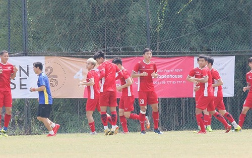 Tiền vệ Đức Huy: 'Thắng U23 UAE để tri ân người hâm mộ'