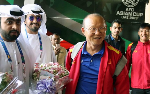 Tuyển Việt Nam đến Al Ain, chờ quyết đấu Yemen