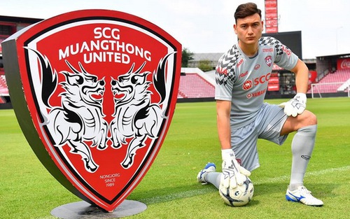 Văn Lâm không buồn khi ngồi dự bị trận đầu tại Muangthong