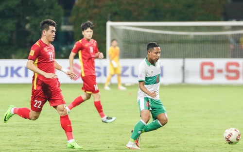 Tin ĐT Việt Nam vs Campuchia 17/12: Tuyển Việt Nam tập chiến thuật, HLV Park Hang Seo đánh bóng bàn thắng học trò