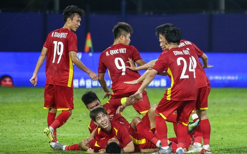 4 cầu thủ U23 Việt Nam đi đường bộ sang Campuchia đá bán kết