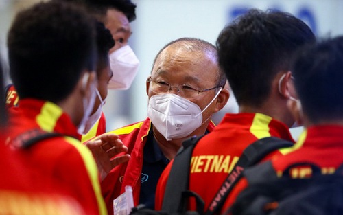 Tuyển Việt Nam về nước, kết thúc hành trình World Cup lịch sử