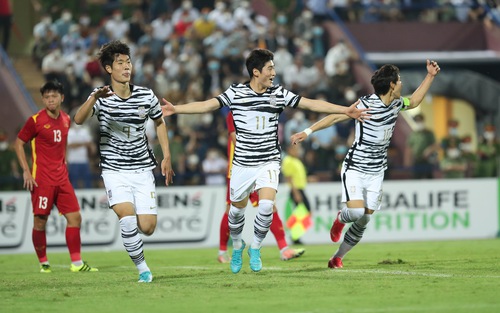 HLV U20 Hàn Quốc ngạc nhiên với U23 Việt Nam