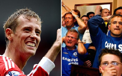 Chelsea đang 'vơ bèo gạt tép', sau Carroll lại gây sốc với Crouch