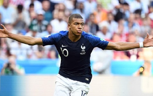 Không cần 'xin phép', Mbappe đã bùng nổ và đi vào lịch sử bóng đá