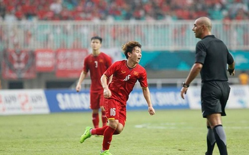Xem lại khoảnh khắc Minh Vương lập siêu phẩm đá phạt vào lưới U23 Hàn Quốc