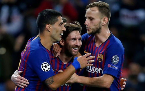 Ferdinand: ‘Messi đá như có điều khiển từ xa trên tay để kiểm soát mọi thứ’