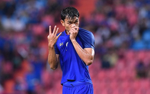CẬP NHẬT tối 16/11: Sanchez nổi điên trong phòng thay đồ M.U. Thái Lan có nguy cơ mất tiền đạo ‘khủng’