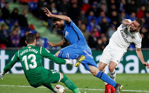 Getafe 0-0 Real Madrid: Benzema tịt ngòi, Real ngậm ngùi chia điểm với đội top 4