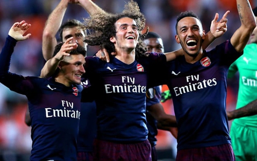Valencia 2-4 Arsenal (tổng 3-7): Aubameyang lập hat-trick, 'Pháo thủ' vào chung kết gặp Chelsea