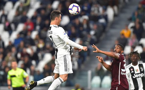 Juventus 1-1 Torino: Ronaldo lại giải cứu ‘Bà đầm già’