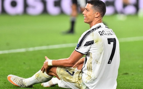 Juventus 2-1 Lyon (chung cuộc 2-2): Chỉ Ronaldo tỏa sáng là không đủ