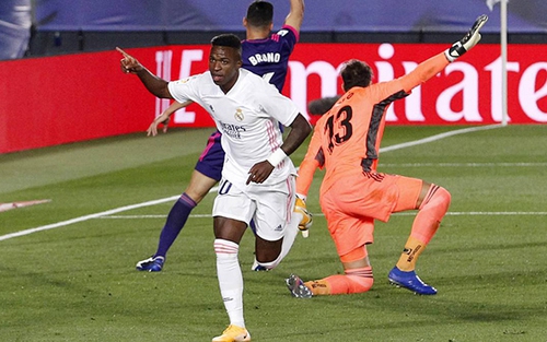 Real Madrid 1-0 Valladolid: Sao trẻ tỏa sáng, Real nhọc nhằn giành 3 điểm