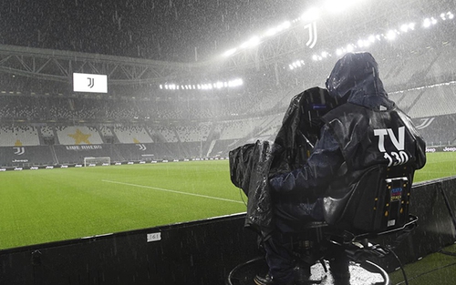Bóng đá hôm nay 5/10: Trận Juventus vs Napoli bị hủy vì Covid. Liverpool và MU thua sốc