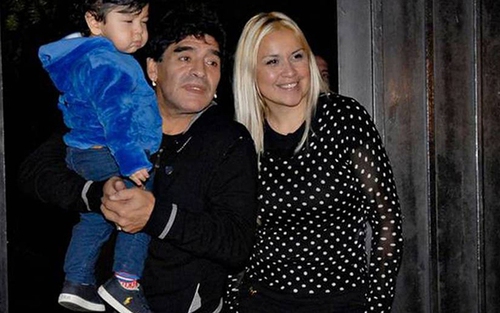 Xúc động trước thông điệp cuối cùng Maradona dành cho con trai út
