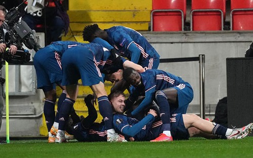 ĐIỂM NHẤN Slavia Praha 0-4 Arsenal: Hiệp một bùng nổ. C2 là sân chơi phù hợp với Arsenal