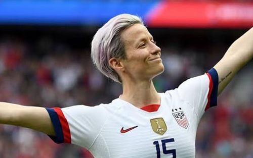 Lập siêu phẩm từ chấm phạt góc, Megan Rapinoe được liên tưởng đến... Tuyết Dung