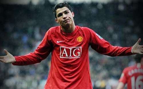 Tiết lộ lý do thực sự khiến MU chiêu mộ Ronaldo vào phút chót