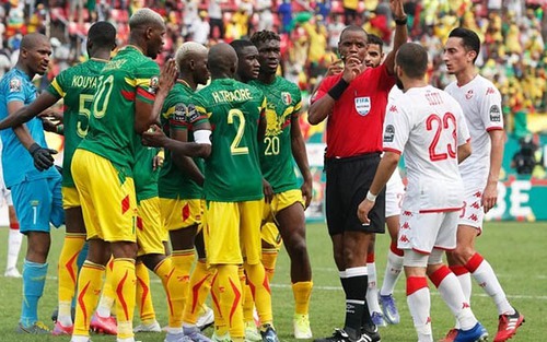 Tunisia yêu cầu đá lại trận gặp Mali vì sai lầm khó tin của trọng tài