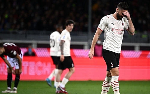 Bóng đá hôm nay 11/4: Vidic khuyên MU để Maguire dự bị, ngôi đầu của Milan lung lay
