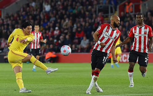 Klopp ví đội hình Liverpool như ‘xe Ferrari’ sau cuộc lội ngược dòng Southampton